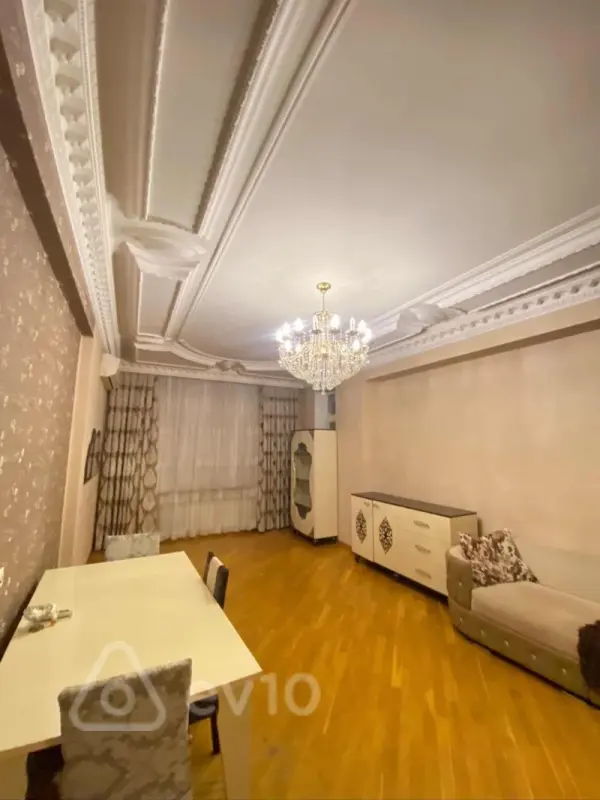 Kirayə verilir 4 otaqlı yeni tikili 180 m²
