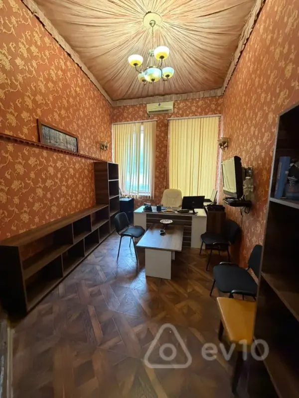 Kirayə verilir 2 otaqlı ofis 55 m²