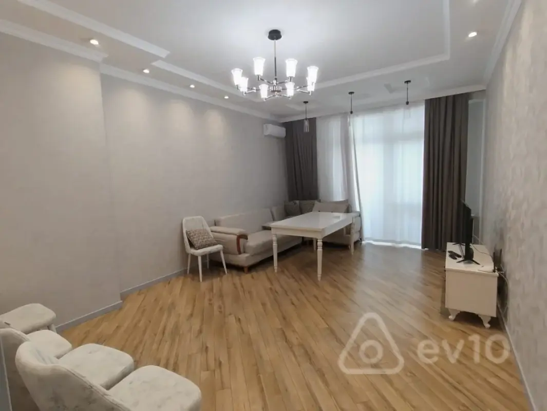 Kirayə verilir 2 otaqlı yeni tikili 86 m²