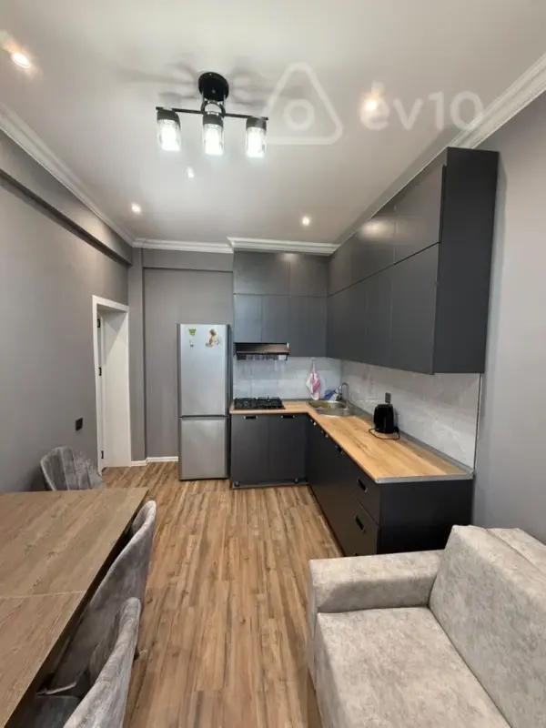 Kirayə verilir 2 otaqlı yeni tikili 55 m²