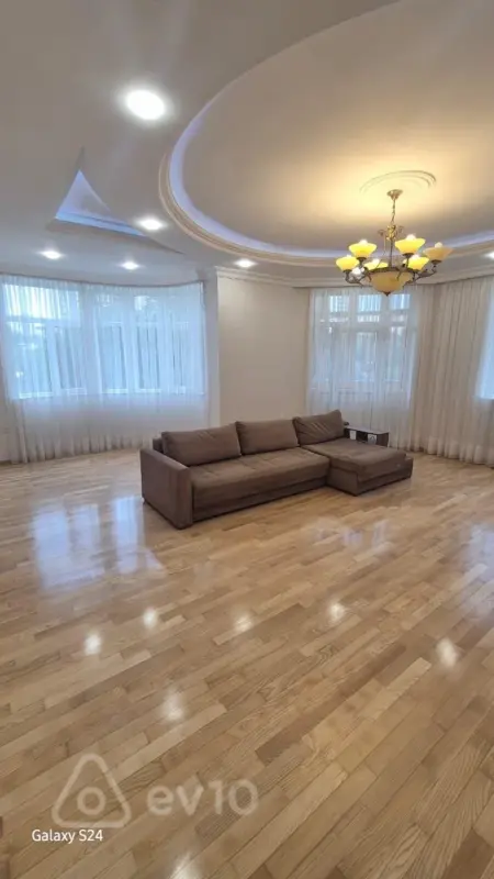 Kirayə verilir 2 otaqlı yeni tikili 115 m²