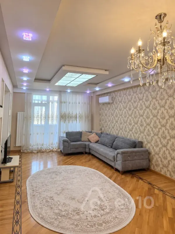 Kirayə verilir 3 otaqlı yeni tikili 135 m²