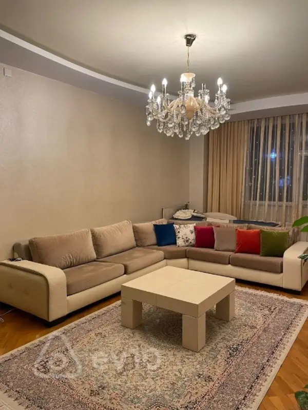 Kirayə verilir 2 otaqlı yeni tikili 87 m²