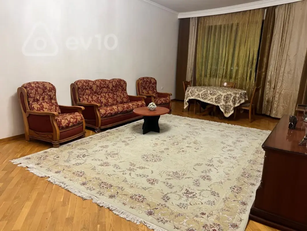 Kirayə verilir 4 otaqlı yeni tikili 184 m²