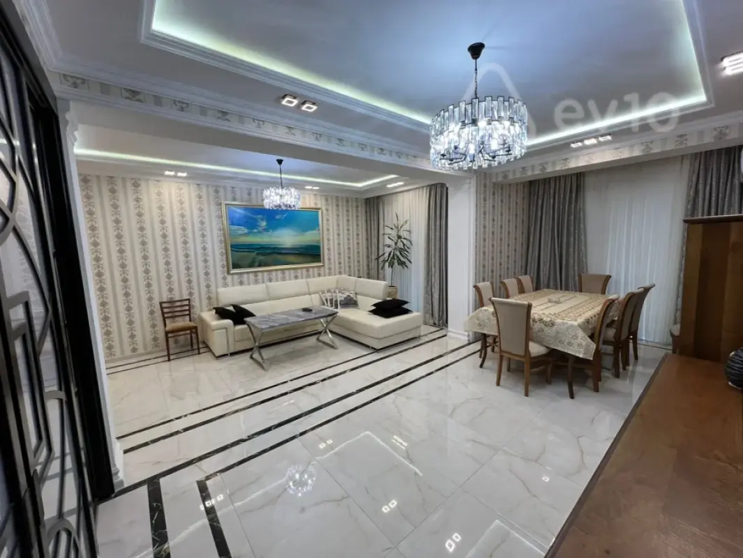 Satılır 3 otaqlı yeni tikili 126 m²