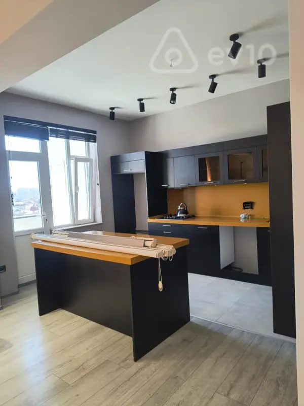 Kirayə verilir 3 otaqlı yeni tikili 127 m²