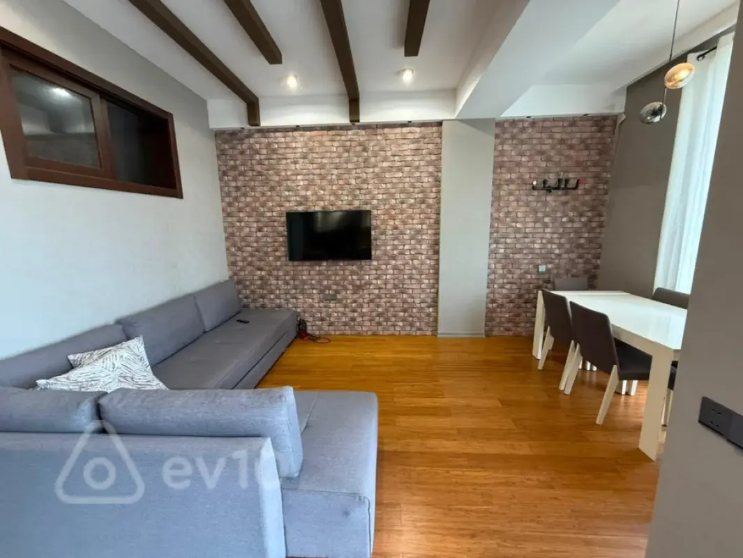 Satılır 2 otaqlı yeni tikili 55 m²