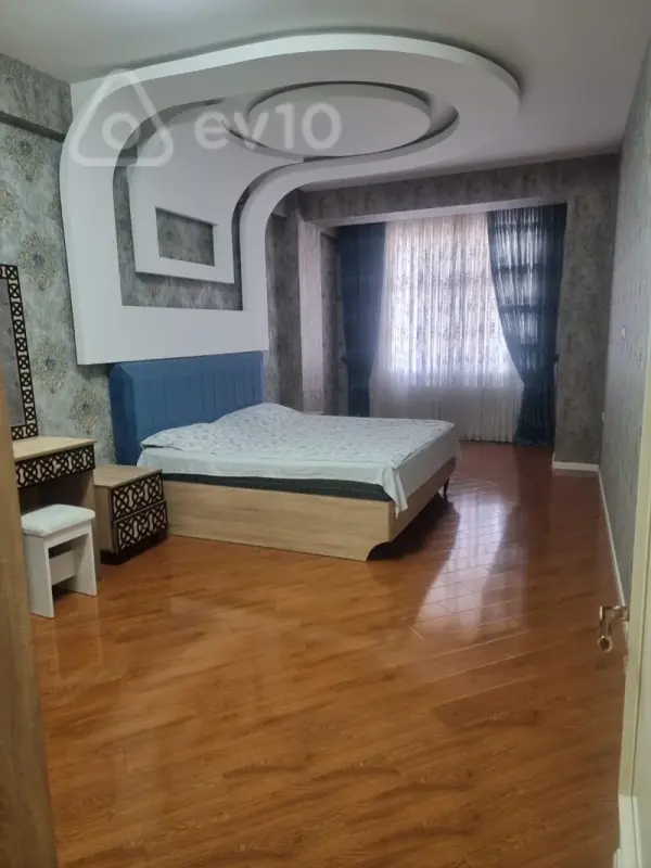 Kirayə verilir 3 otaqlı yeni tikili 120 m²
