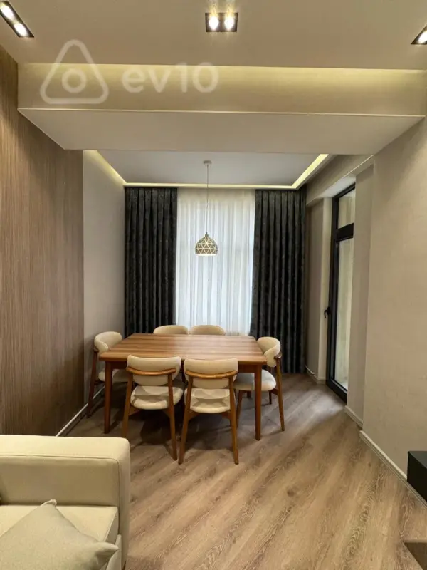 Kirayə verilir 3 otaqlı yeni tikili 140 m²