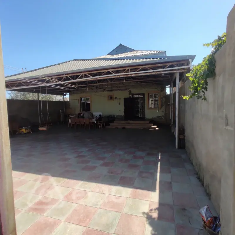 Satılır 7 otaqlı həyət evi 210 m²