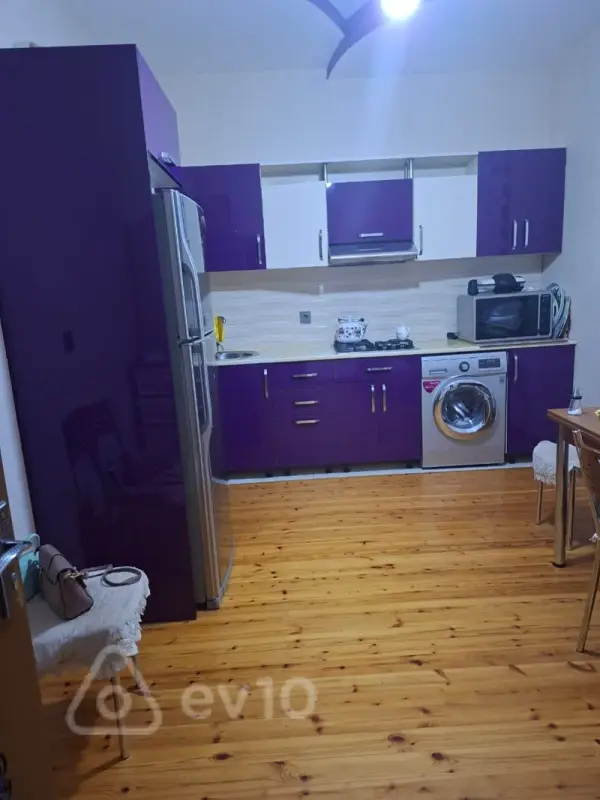 Kirayə verilir 6 otaqlı həyət evi 205 m²