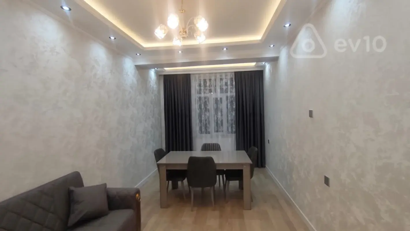 Kirayə verilir 3 otaqlı yeni tikili 120 m²