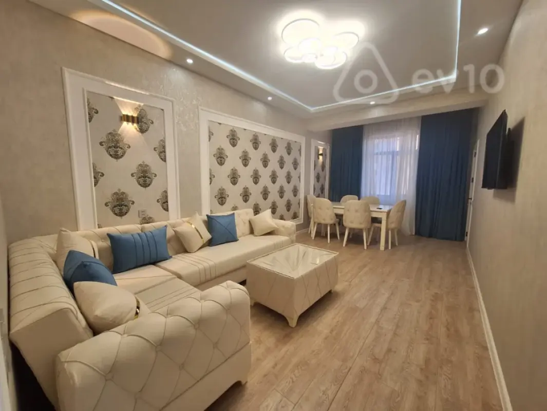 Kirayə verilir 2 otaqlı yeni tikili 65 m²