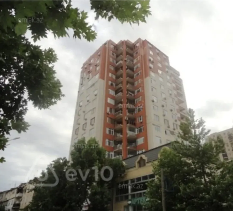 Satılır 3 otaqlı yeni tikili 125 m²