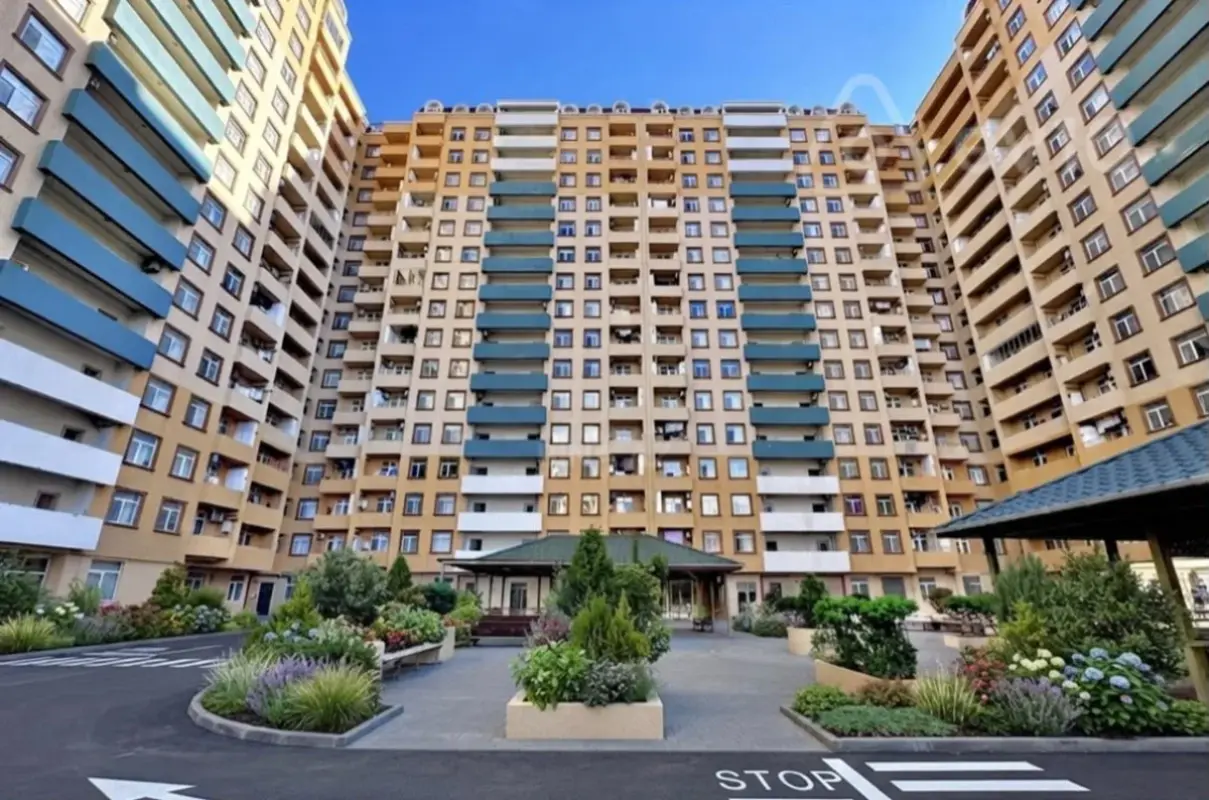 Kirayə verilir 4 otaqlı yeni tikili 141 m²