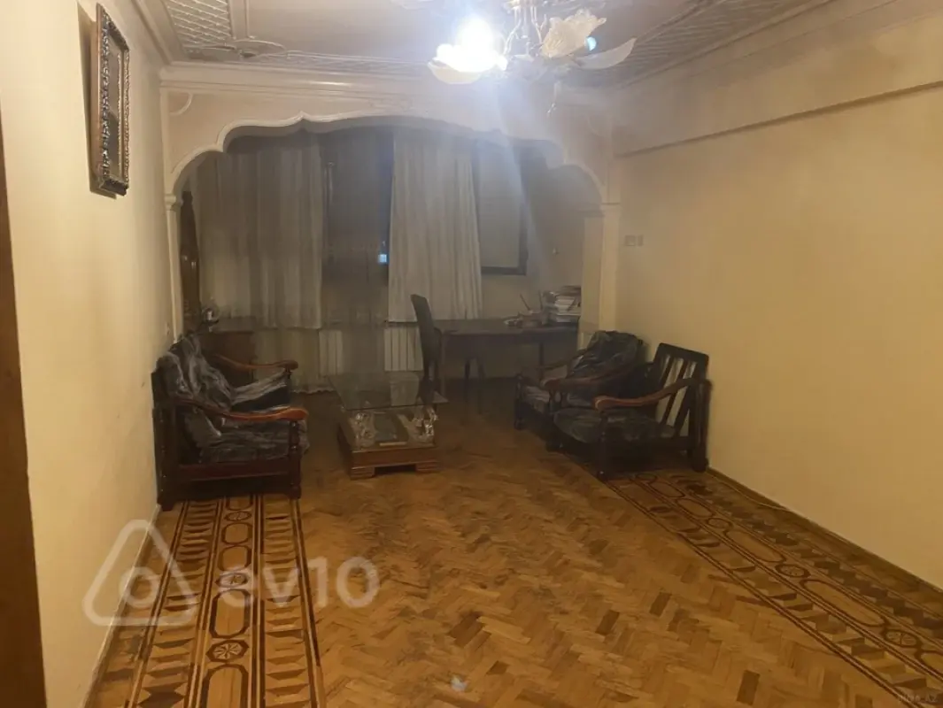 Kirayə verilir 2 otaqlı köhnə tikili 50 m²