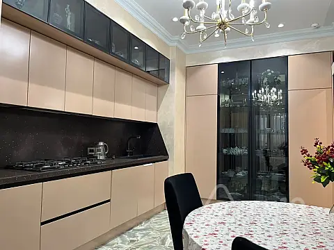 Kirayə verilir 3 otaqlı yeni tikili 180 m² — Bakı, Nərimanov 3 otaq 180.00 m²