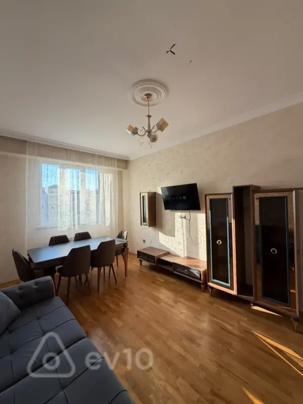 Kirayə verilir 2 otaqlı yeni tikili 62 m²