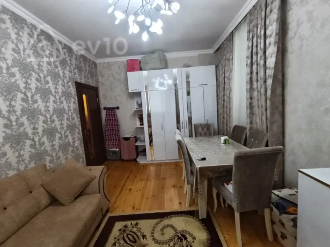 Satılır 1 otaqlı köhnə tikili 33 m²