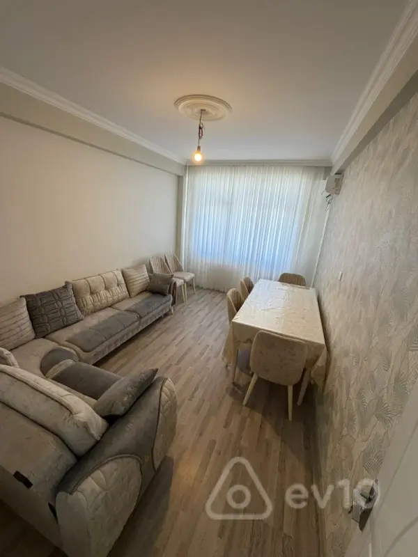 Kirayə verilir 2 otaqlı yeni tikili 65 m²