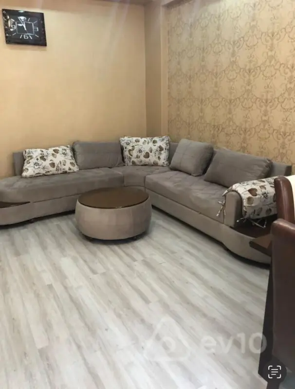 Kirayə verilir 2 otaqlı yeni tikili 65 m²
