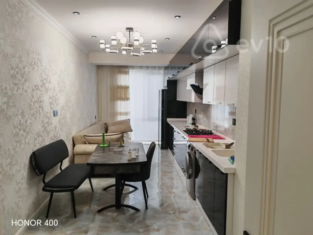 Kirayə verilir 3 otaqlı yeni tikili 85 m²