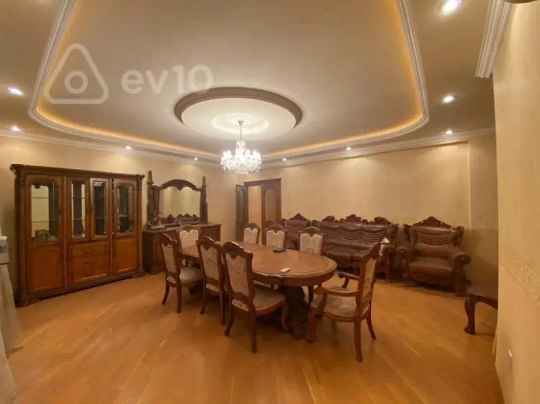 Kirayə verilir 4 otaqlı yeni tikili 170 m²