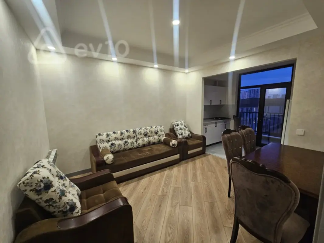 Kirayə verilir 2 otaqlı yeni tikili 59 m²