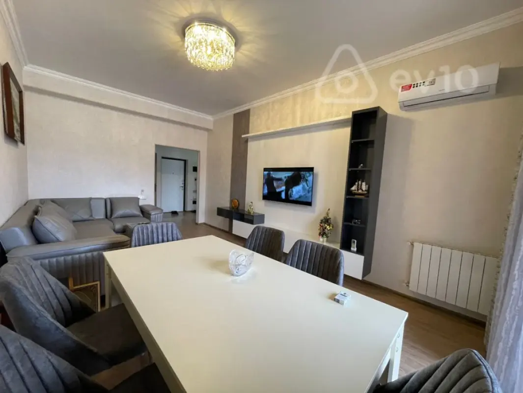 Kirayə verilir 3 otaqlı yeni tikili 120 m²