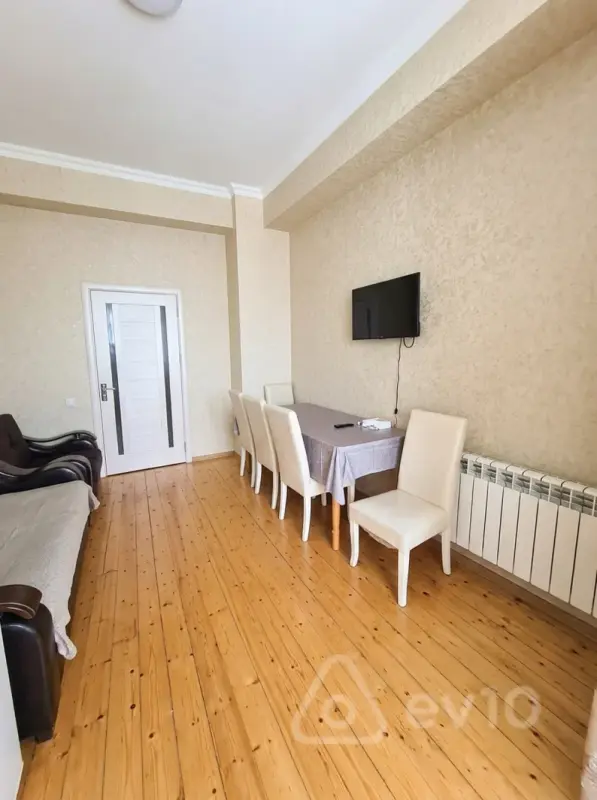 Kirayə verilir 2 otaqlı yeni tikili 65 m²