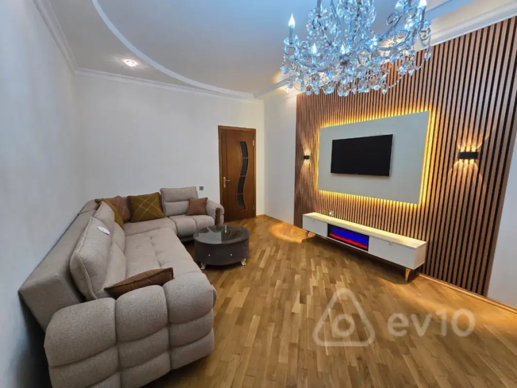 Kirayə verilir 2 otaqlı yeni tikili 70 m²