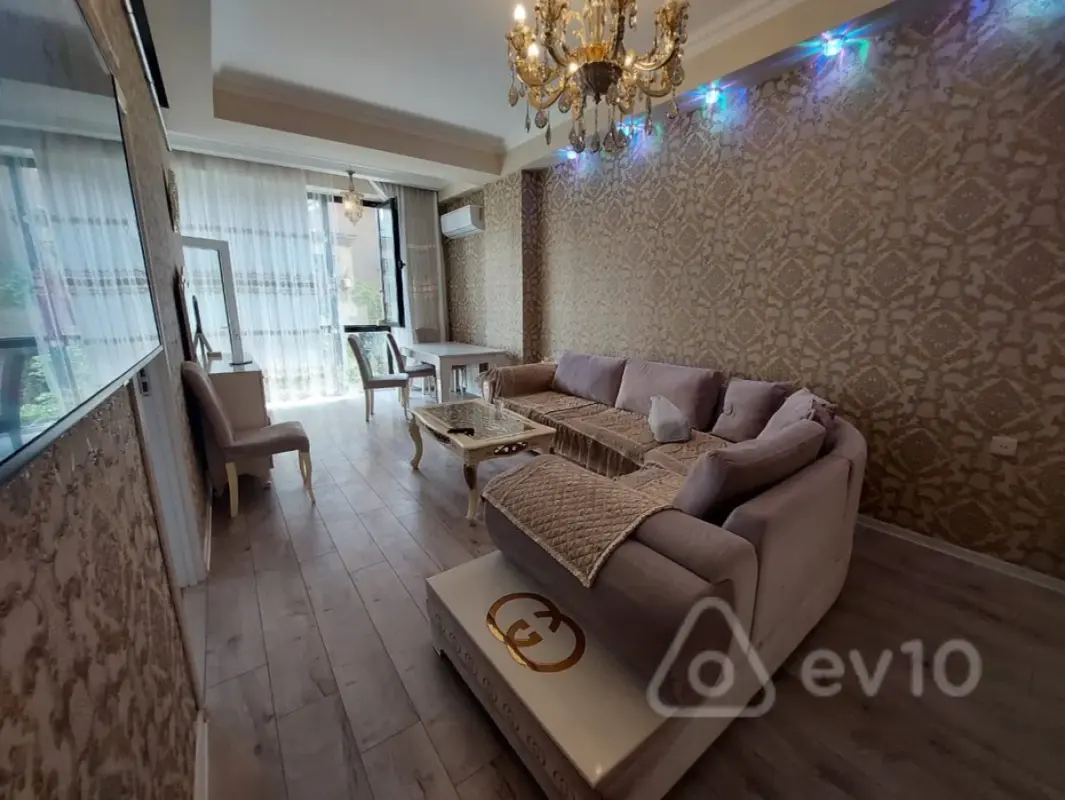 Kirayə verilir 3 otaqlı yeni tikili 100 m²