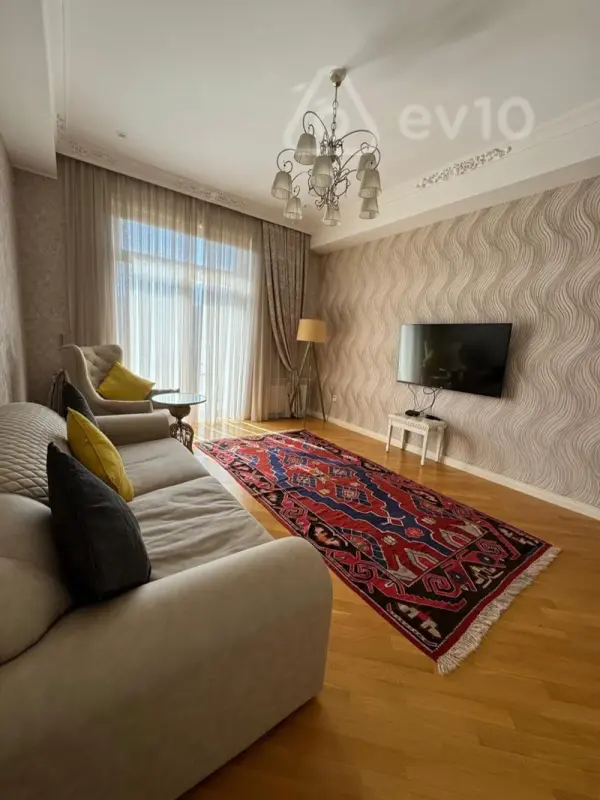 Kirayə verilir 2 otaqlı yeni tikili 100 m²
