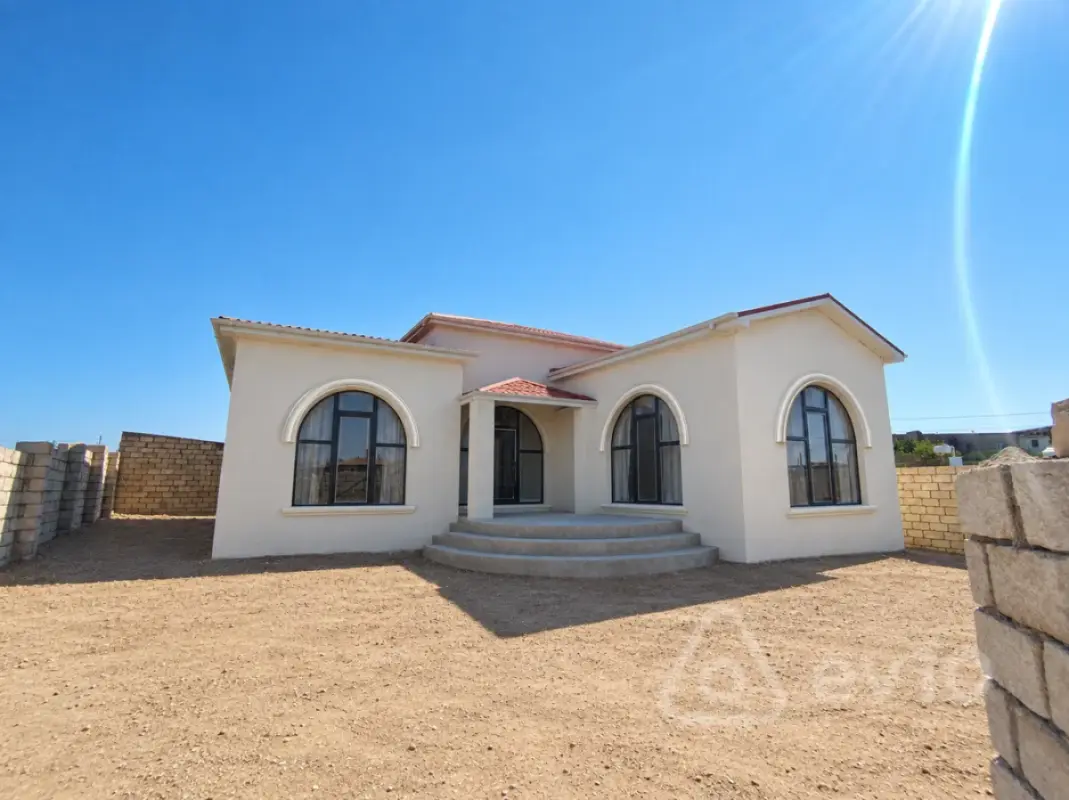 Satılır 4 otaqlı həyət evi 172 m²