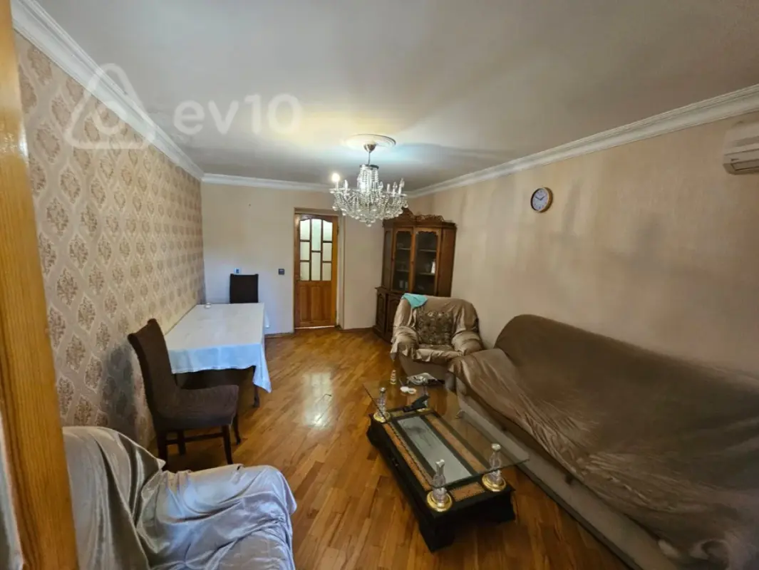 Satılır 3 otaqlı köhnə tikili 70 m²