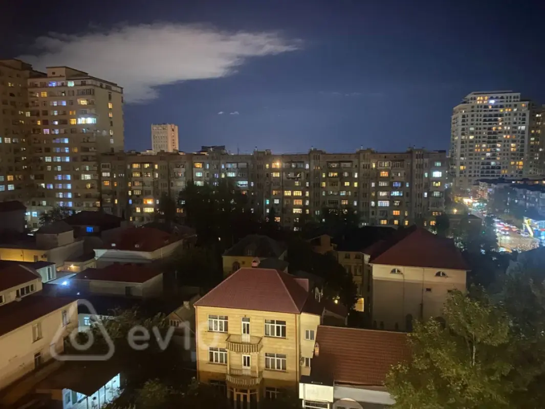 Kirayə verilir 2 otaqlı yeni tikili 50 m²
