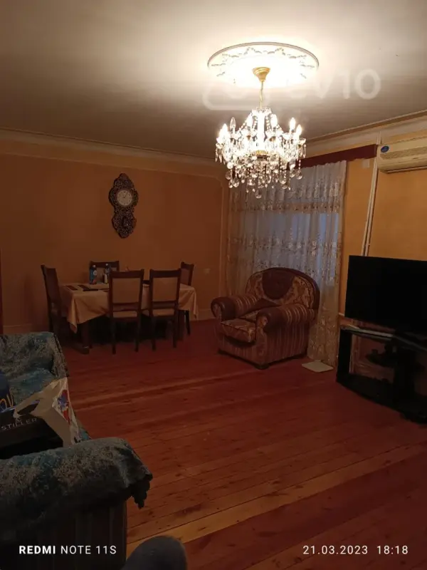 Kirayə verilir 4 otaqlı köhnə tikili 90 m²