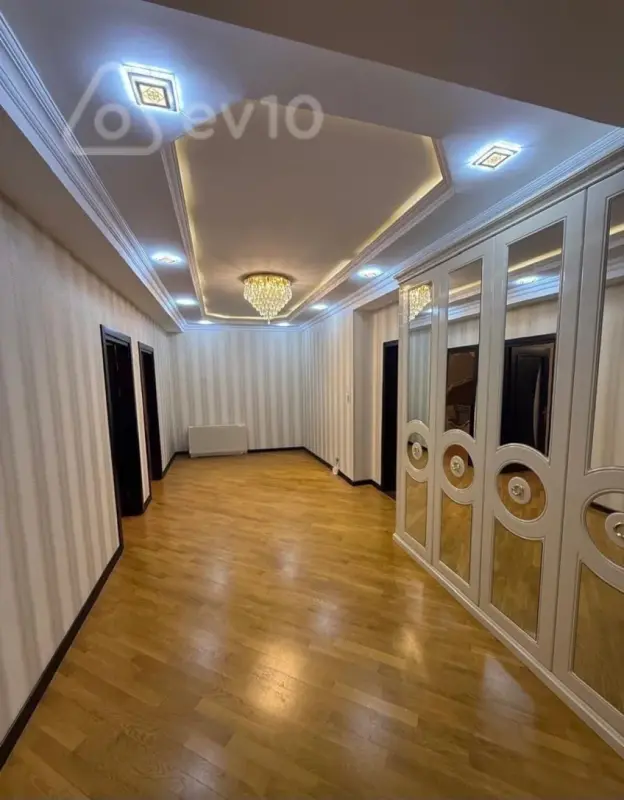 Kirayə verilir 2 otaqlı yeni tikili 110 m²