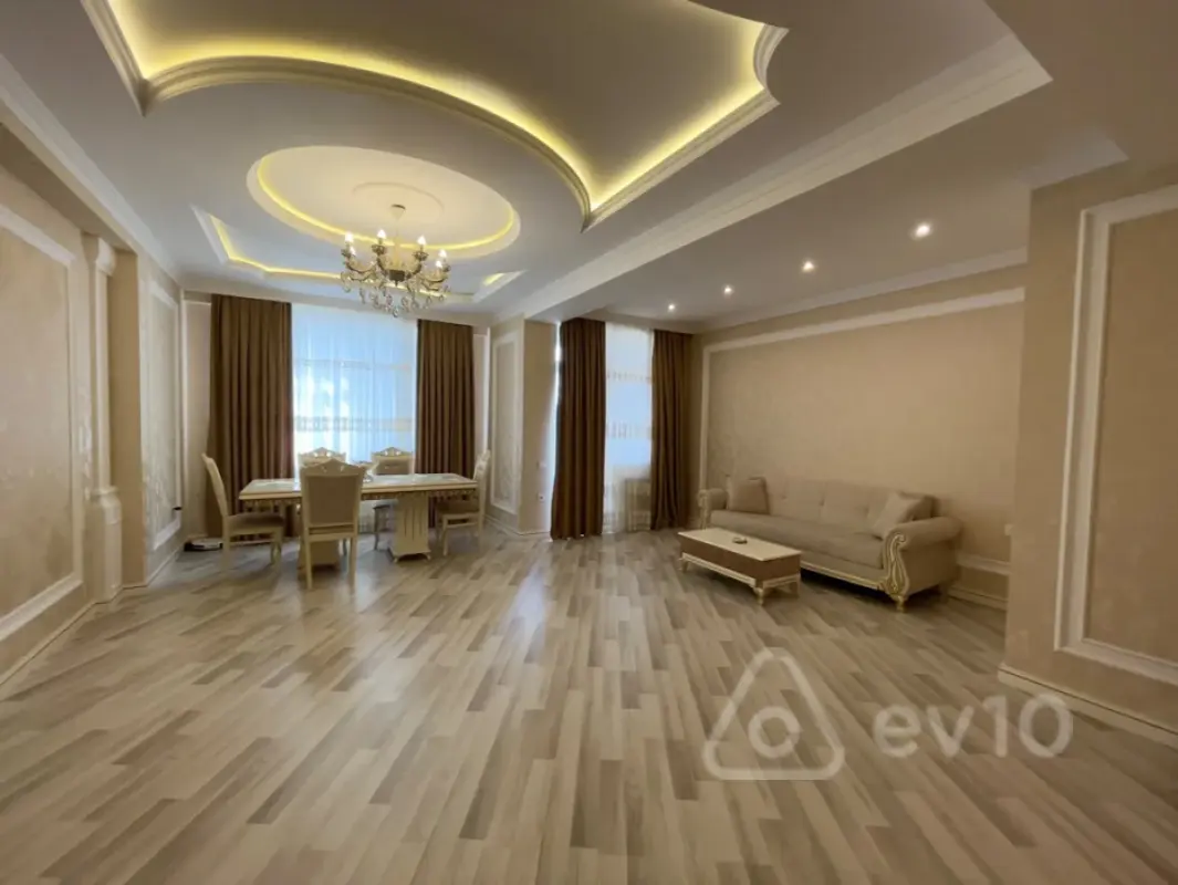 Kirayə verilir 4 otaqlı yeni tikili 150 m²