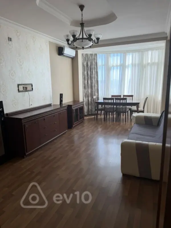 Kirayə verilir 3 otaqlı yeni tikili 82 m²