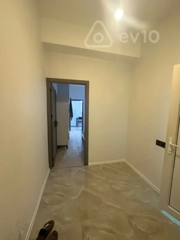 Kirayə verilir 1 otaqlı yeni tikili 42 m²