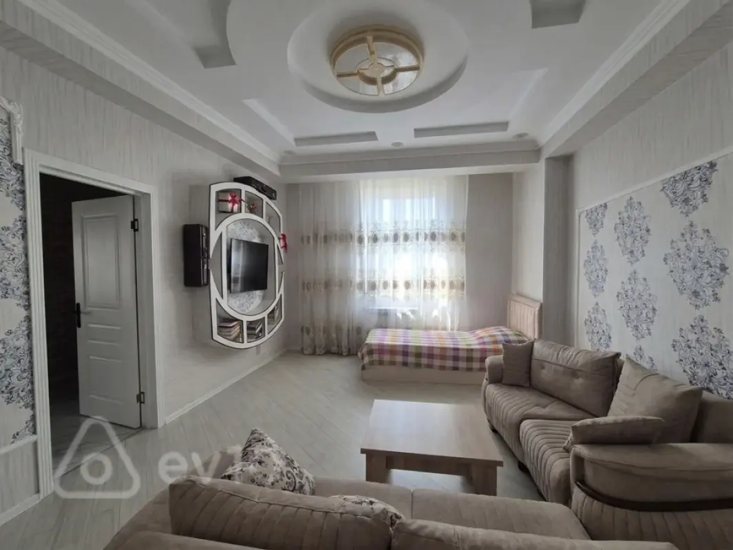 Kirayə verilir 2 otaqlı yeni tikili 90 m²