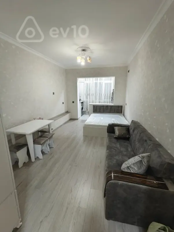 Kirayə verilir 1 otaqlı köhnə tikili 45 m²