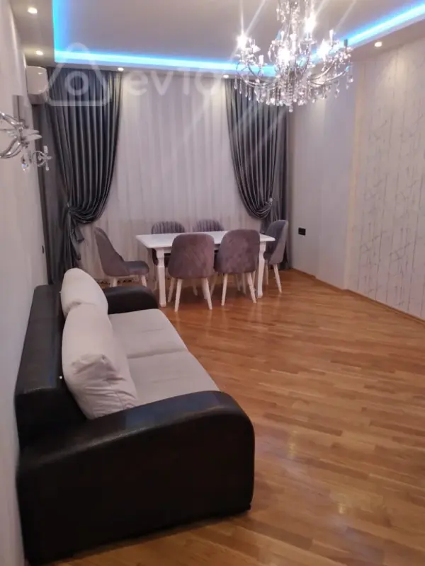 Kirayə verilir 2 otaqlı yeni tikili 85 m²