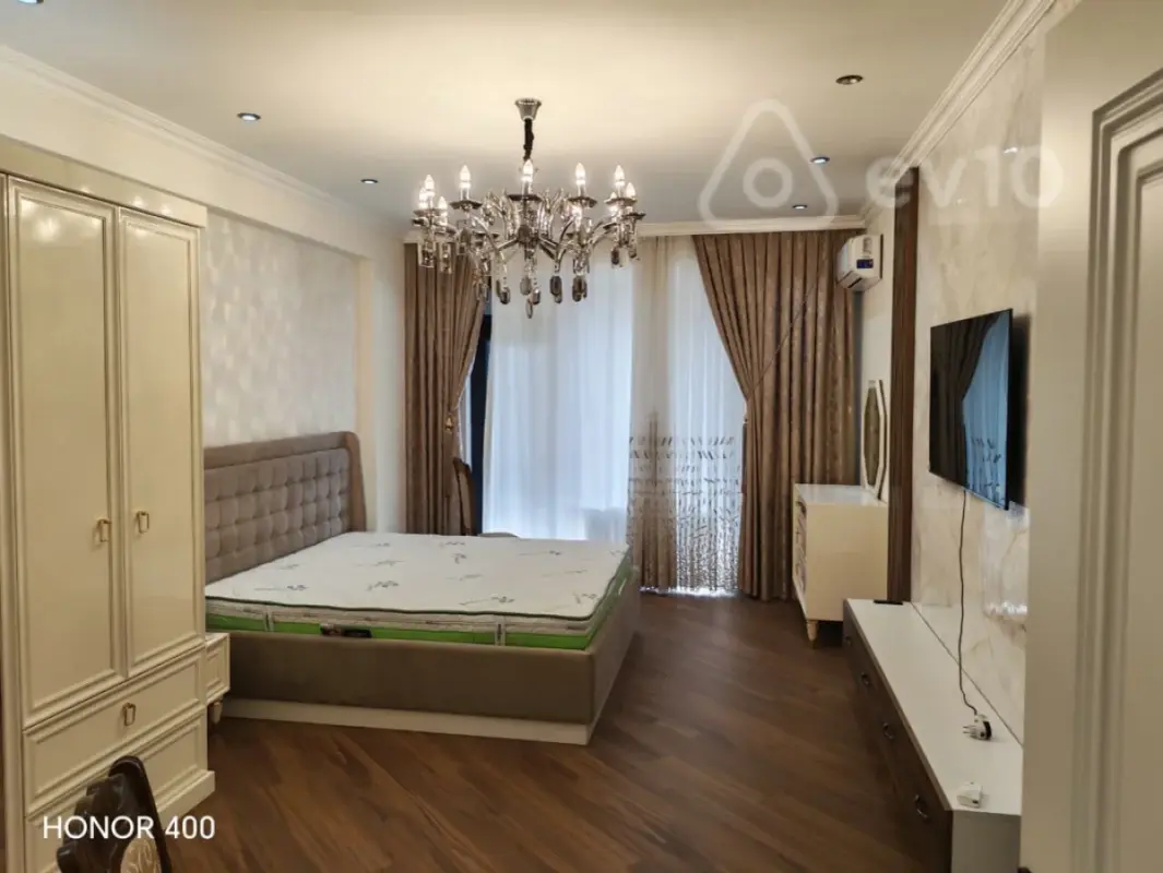Kirayə verilir 2 otaqlı yeni tikili 100 m²