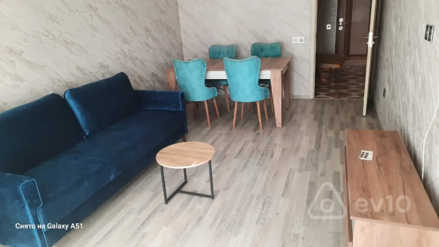Kirayə verilir 2 otaqlı yeni tikili 65 m²