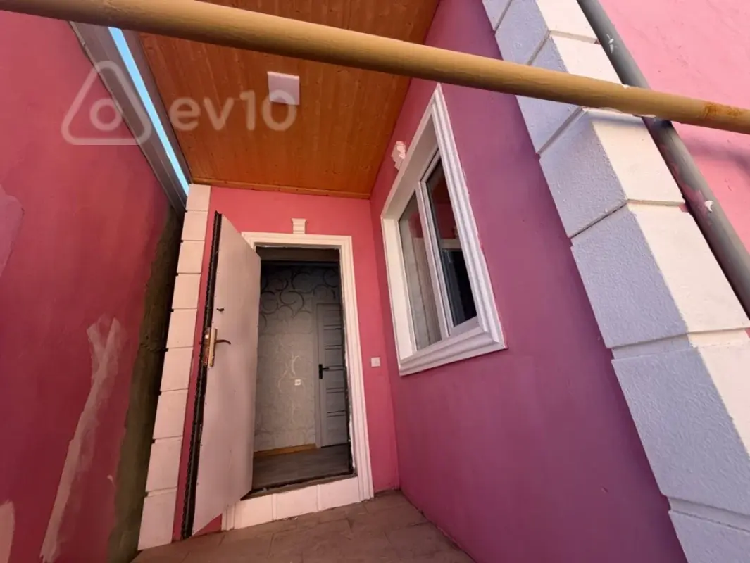 Satılır 3 otaqlı həyət evi 63 m²