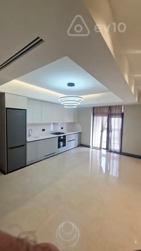 Satılır 2 otaqlı yeni tikili 85 m²