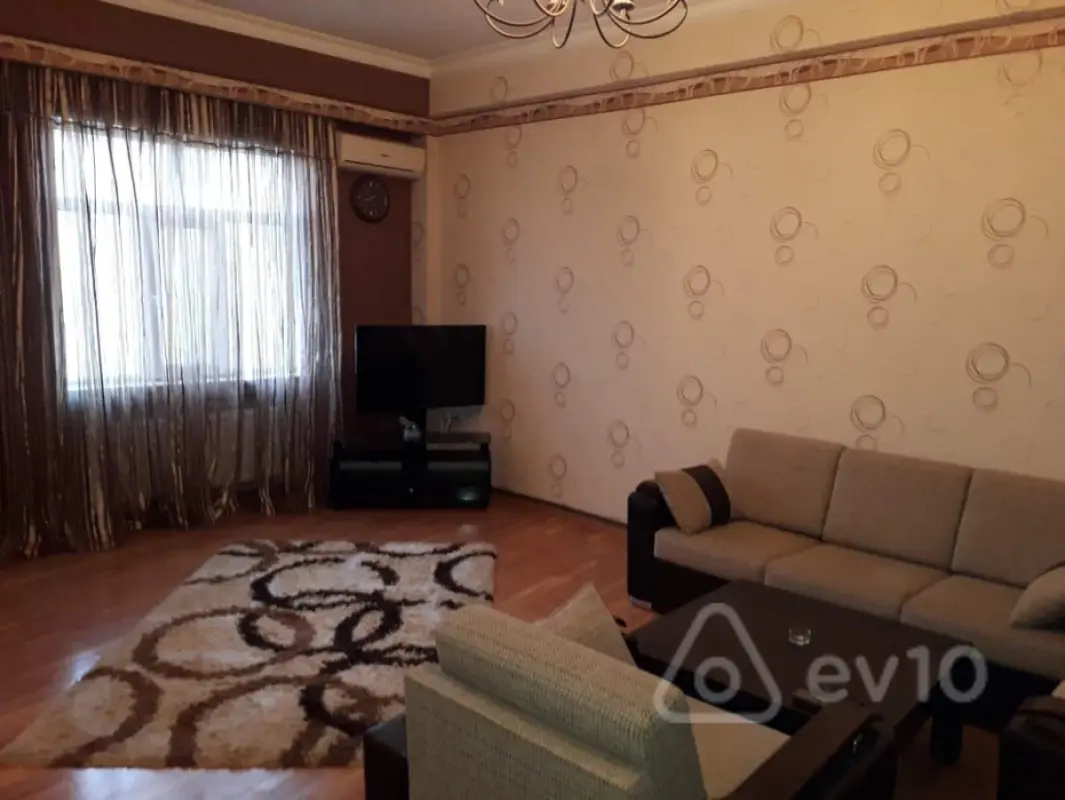 Satılır 2 otaqlı yeni tikili 82 m²