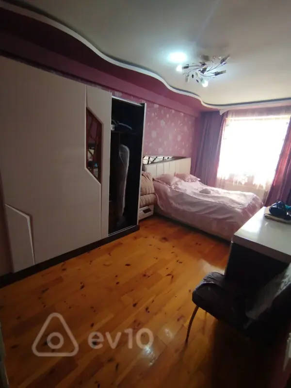Kirayə verilir 2 otaqlı yeni tikili 72 m²